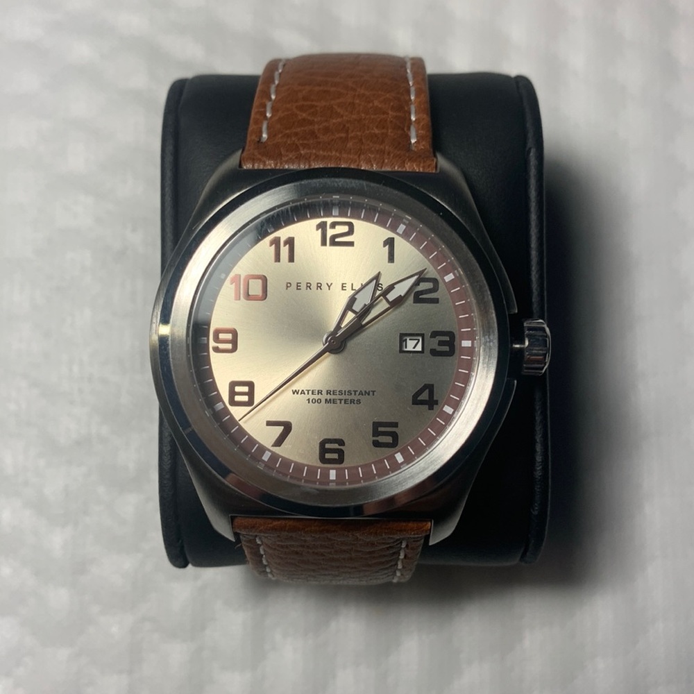 Perry Ellis Men’s Elegant Watch. Silver - With Date